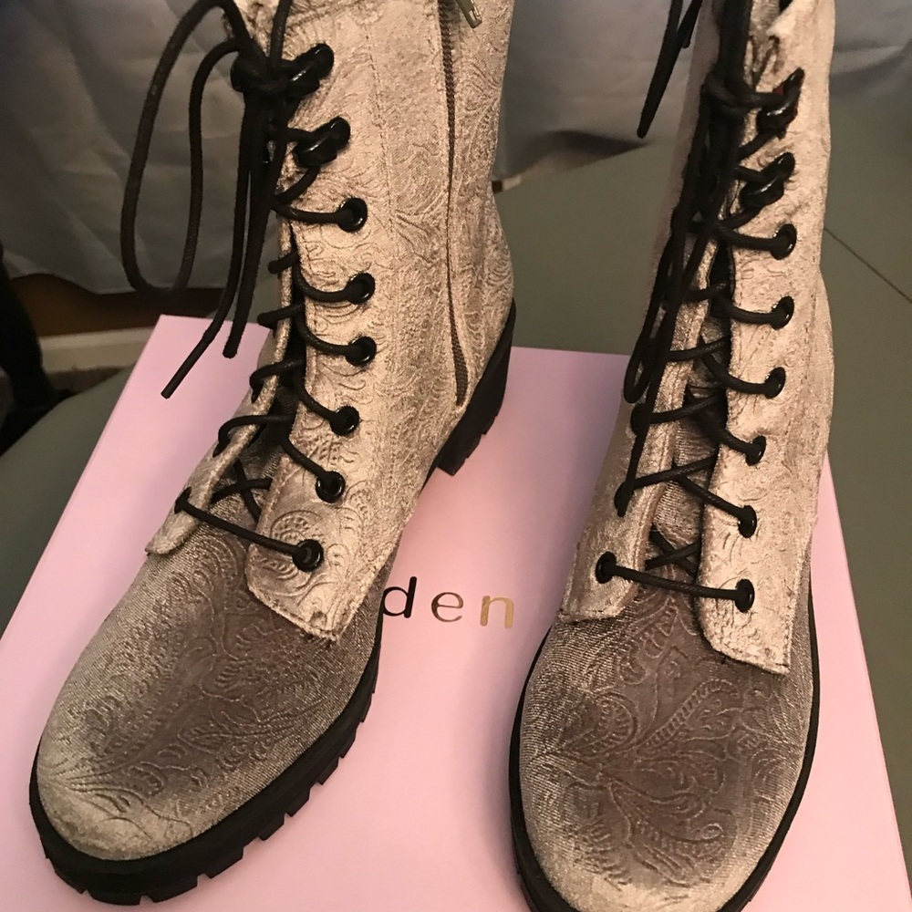 Madden Velvet Boots New 9